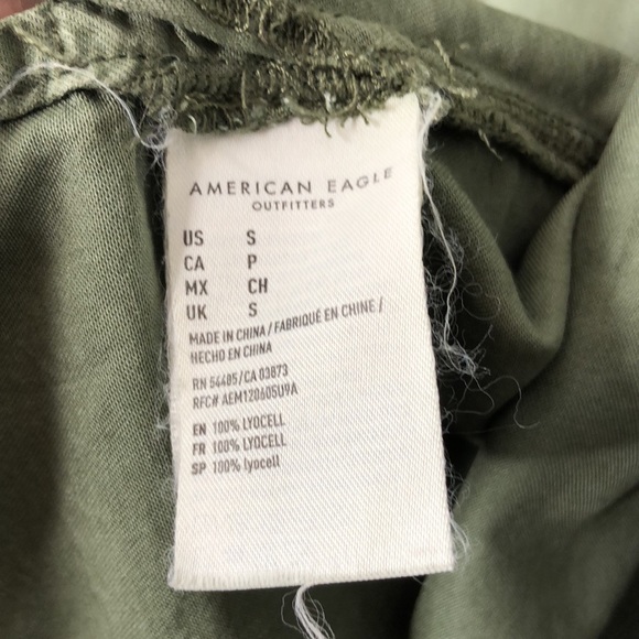 American Eagle Soft Lightweight Button Down Green - Picture 8 of 9